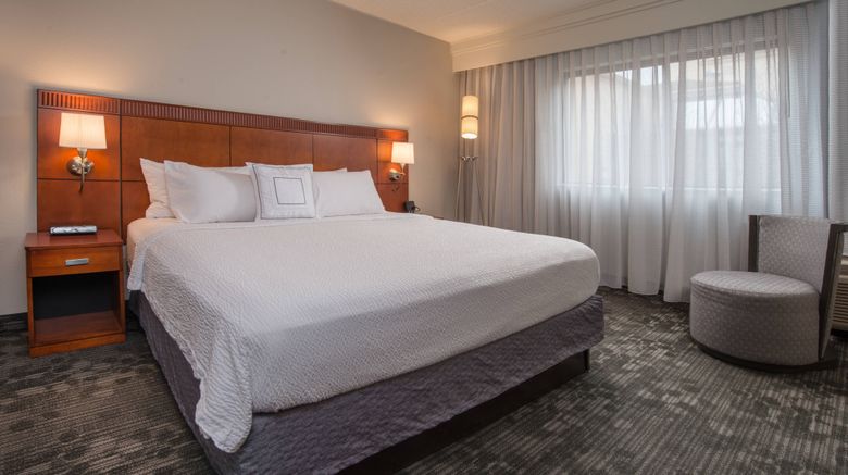 <b>Courtyard by Marriott Fairfax Fair Oaks Suite</b>. Images powered by <a href="https://www.leonardoworldwide.com/" title="Leonardo Worldwide" target="_blank">Leonardo</a>.