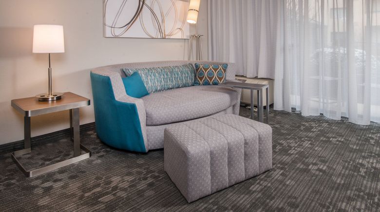 <b>Courtyard by Marriott Fairfax Fair Oaks Suite</b>. Images powered by <a href="https://www.leonardoworldwide.com/" title="Leonardo Worldwide" target="_blank">Leonardo</a>.