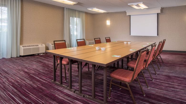 <b>Courtyard by Marriott Fairfax Fair Oaks Meeting</b>. Images powered by <a href="https://www.leonardoworldwide.com/" title="Leonardo Worldwide" target="_blank">Leonardo</a>.