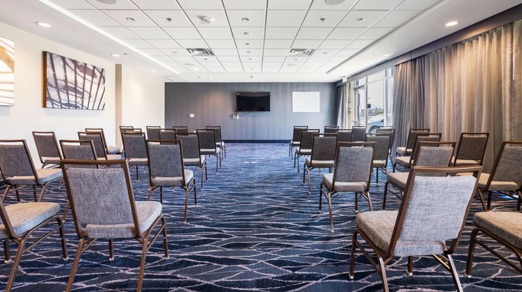 Fairfield Inn & Suites Airport Oyster Point Area Meeting