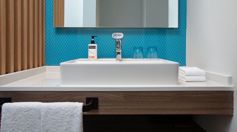 <b>Holiday Inn Express Qingyan Room</b>. Images powered by <a href="https://www.leonardoworldwide.com/" title="Leonardo Worldwide" target="_blank">Leonardo</a>.