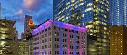 Aloft Houston Downtown Exterior
