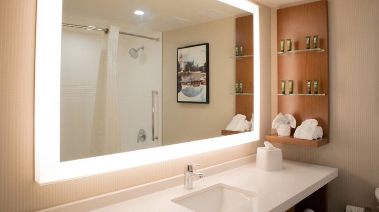 Delta Hotels Allentown Lehigh Valley Room