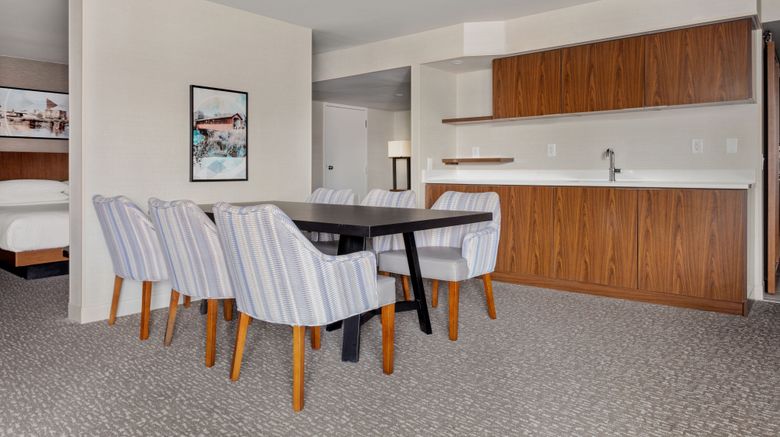 <b>Delta Hotels Allentown Lehigh Valley Suite</b>. Images powered by <a href="https://www.leonardoworldwide.com/" title="Leonardo Worldwide" target="_blank">Leonardo</a>.