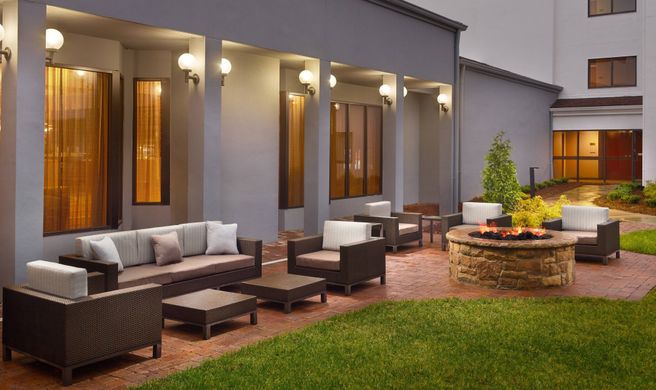 Courtyard Charlotte SouthPark Exterior