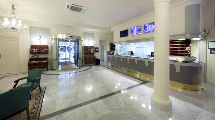 Hotel de Londres y de Inglaterra Lobby
