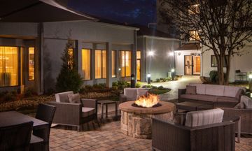 Courtyard by Marriott Nashville Airport