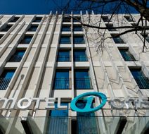 Motel One Aachen Exterior
