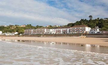 L'Horizon Beach Hotel & Spa
