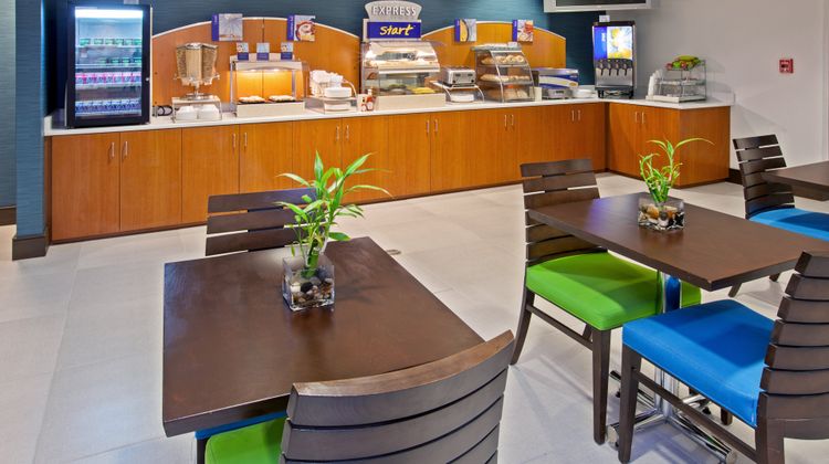 Holiday Inn Express Fishers Restaurant
