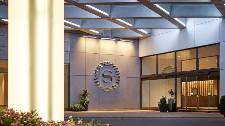 <b>Sheraton Denver Downtown Hotel Exterior</b>. Images powered by <a href="https://www.leonardoworldwide.com/" title="Leonardo Worldwide" target="_blank">Leonardo</a>.