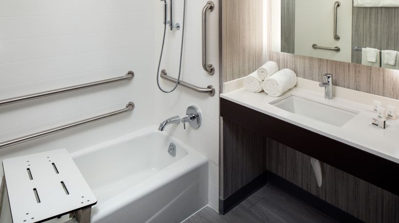 <b>Holiday Inn Express Downtown Room</b>. Images powered by <a href="https://www.leonardoworldwide.com/" title="Leonardo Worldwide" target="_blank">Leonardo</a>.