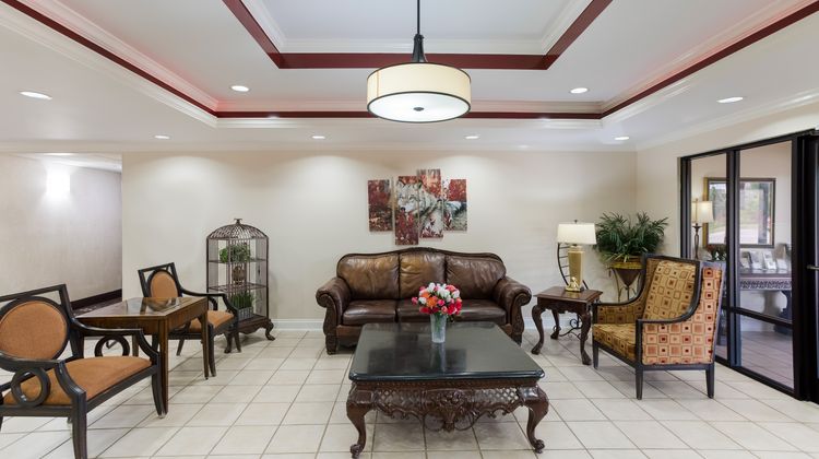 Red Roof Inn London I-75 Lobby