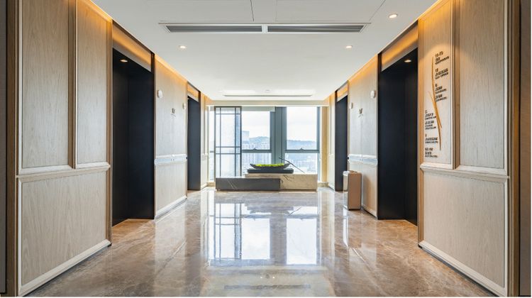 Holiday Inn Zhuhai City Center Lobby