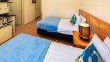 <b>Cairns Queenscourt Room</b>. Images powered by <a href="https://www.leonardoworldwide.com/" title="Leonardo Worldwide" target="_blank">Leonardo</a>.