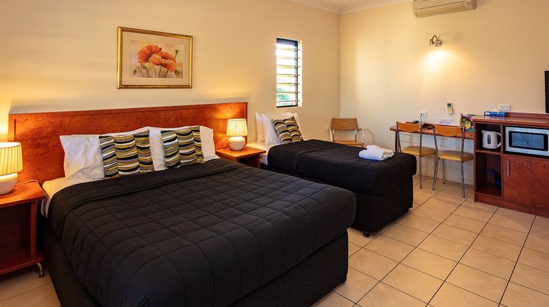 <b>Cairns Queenscourt Suite</b>. Images powered by <a href="https://www.leonardoworldwide.com/" title="Leonardo Worldwide" target="_blank">Leonardo</a>.