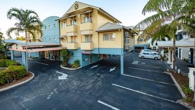 Cairns Queenscourt