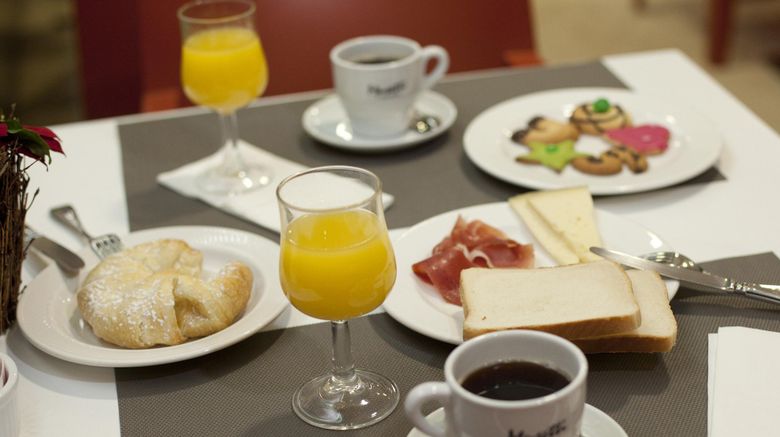 <b>Sercotel Tres Luces Hotel Restaurant</b>. Images powered by <a href="https://www.leonardoworldwide.com/" title="Leonardo Worldwide" target="_blank">Leonardo</a>.