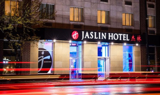 Jaslin Hotel Exterior