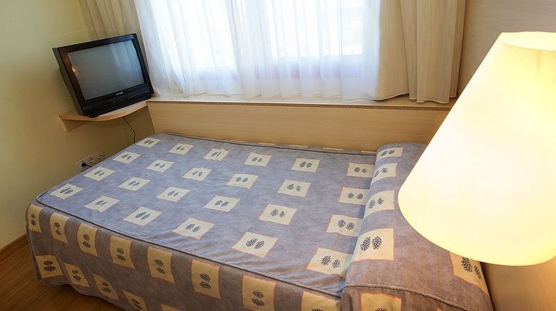 <b>Basic Hotel Room</b>. Images powered by <a href="https://www.leonardoworldwide.com/" title="Leonardo Worldwide" target="_blank">Leonardo</a>.