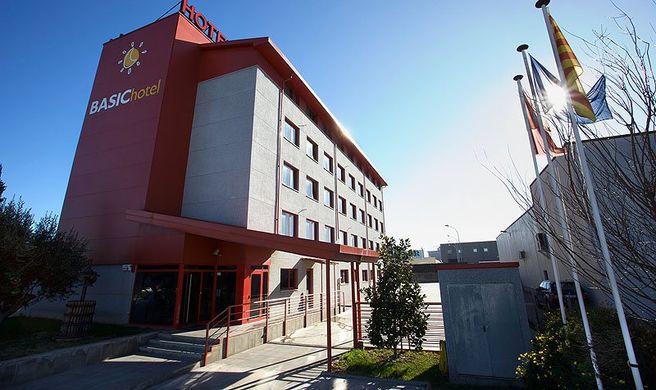 Basic Hotel Exterior