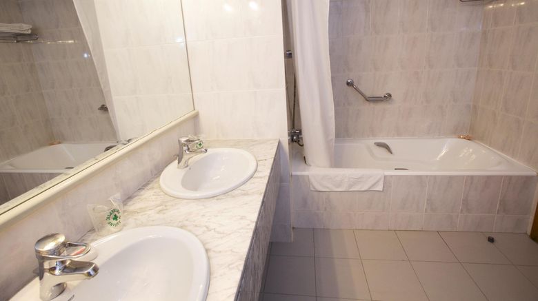 <b>Hotel Domo Room</b>. Images powered by <a href="https://www.leonardoworldwide.com/" title="Leonardo Worldwide" target="_blank">Leonardo</a>.