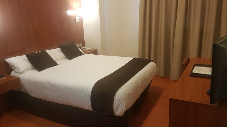 <b>Sercotel Familia Conde Room</b>. Images powered by <a href="https://www.leonardoworldwide.com/" title="Leonardo Worldwide" target="_blank">Leonardo</a>.