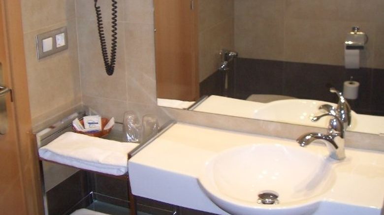 <b>Hotel Pere III El Gran Room</b>. Images powered by <a href="https://www.leonardoworldwide.com/" title="Leonardo Worldwide" target="_blank">Leonardo</a>.