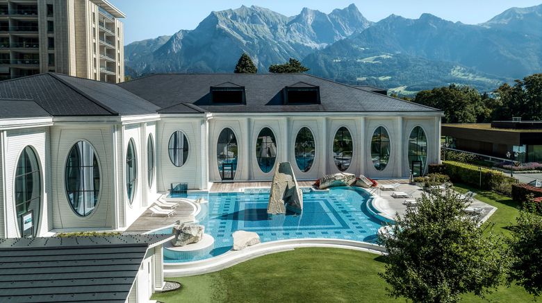 <b>Grand Resort Bad Ragaz Pool</b>. Images powered by <a href="https://www.leonardoworldwide.com/" title="Leonardo Worldwide" target="_blank">Leonardo</a>.