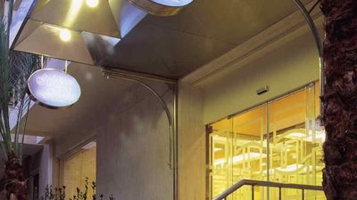 Holiday Suites