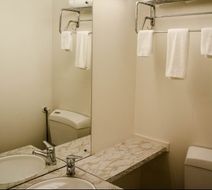 Alpers Lodge Room