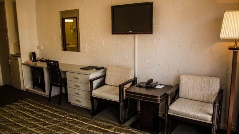 <b>Alpers Lodge Room</b>. Images powered by <a href="https://www.leonardoworldwide.com/" title="Leonardo Worldwide" target="_blank">Leonardo</a>.