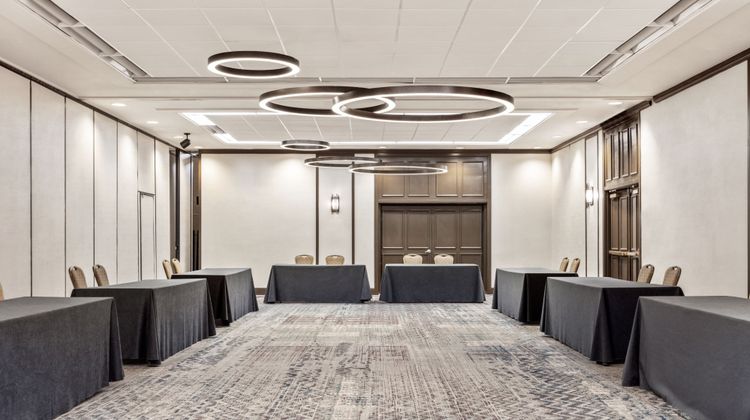 Delta Hotels by Marriott Burlington Meeting