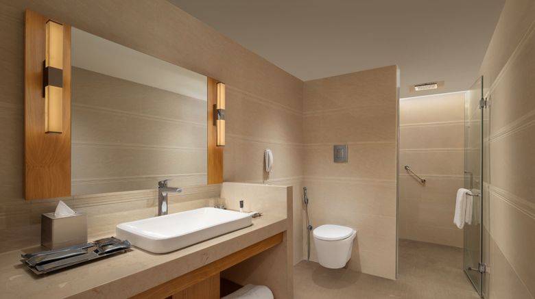 <b>Courtyard by Marriott Tiruchirappalli Room</b>. Images powered by <a href="https://www.leonardoworldwide.com/" title="Leonardo Worldwide" target="_blank">Leonardo</a>.