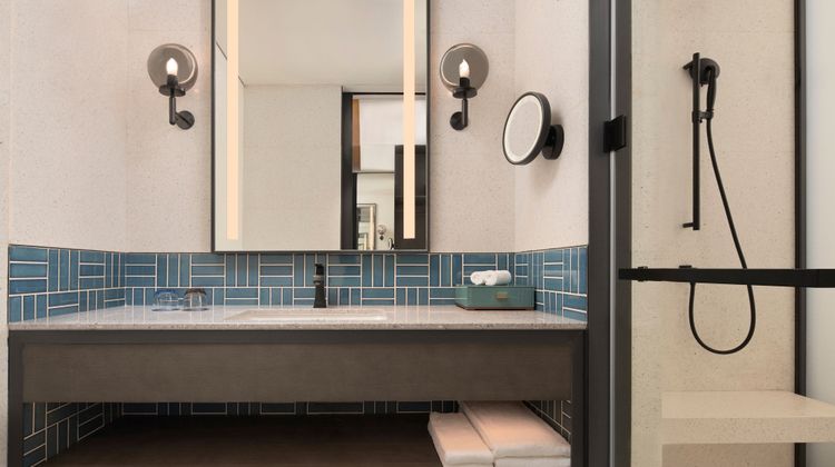 Four Points Conv & Exhibition Center Room