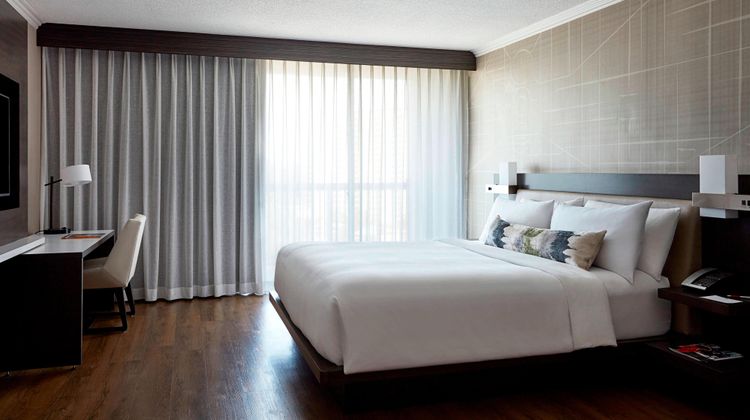 Bethesda Marriott Suite