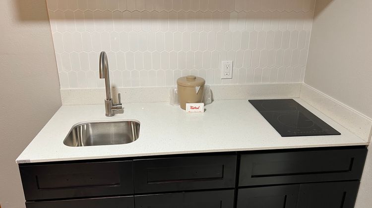 Red Roof Inn & Suites Mt Holly - McGuire Room