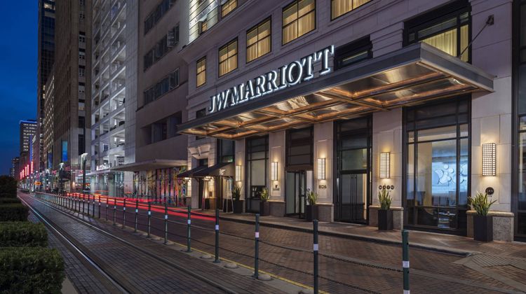 JW Marriott Houston Downtown Exterior