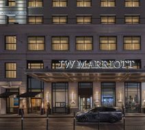 JW Marriott Houston Downtown Exterior