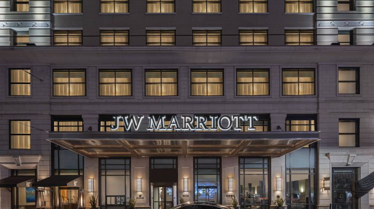 JW Marriott Houston Downtown Exterior