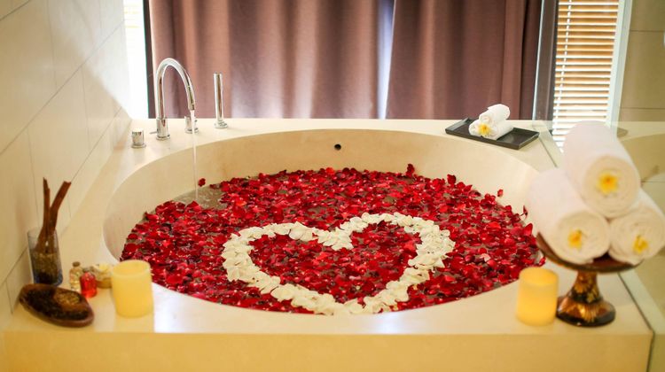 Courtyard by Marriott Bali NUSA Dua Resort Spa