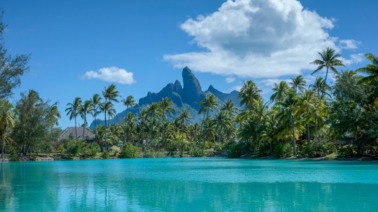 <b>The St Regis Bora Bora Resort Recreation</b>. Images powered by <a href="https://www.leonardoworldwide.com/" title="Leonardo Worldwide" target="_blank">Leonardo</a>.