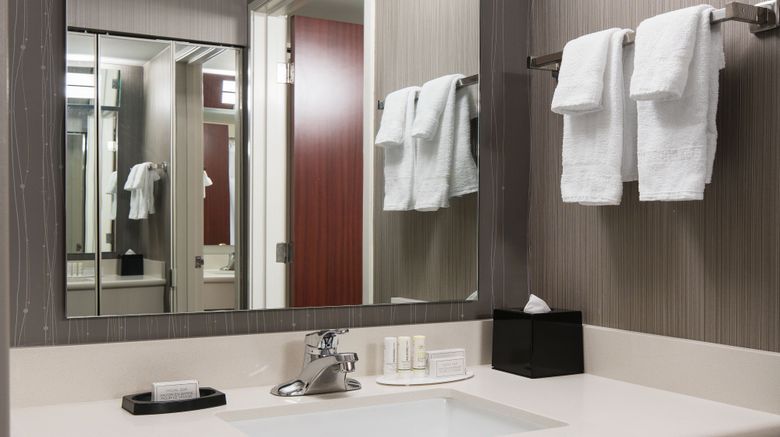 <b>Courtyard Seattle Federal Way Room</b>. Images powered by <a href="https://www.leonardoworldwide.com/" title="Leonardo Worldwide" target="_blank">Leonardo</a>.