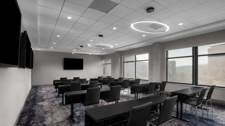 <b>AC Hotel Pittsburgh Southpointe Meeting</b>. Images powered by <a href="https://www.leonardoworldwide.com/" title="Leonardo Worldwide" target="_blank">Leonardo</a>.