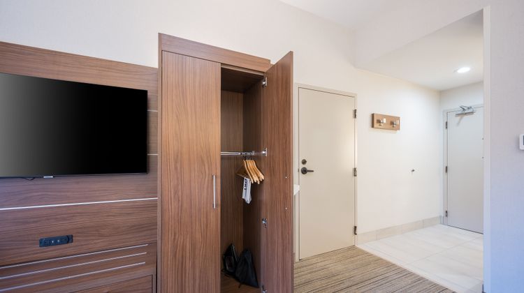 Holiday Inn Express Room