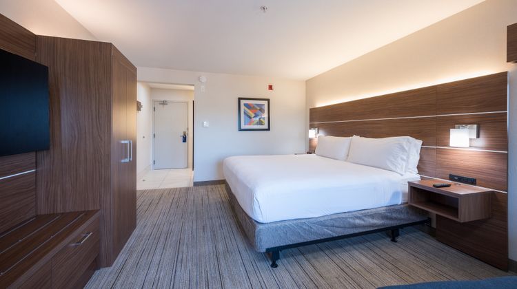Holiday Inn Express Room