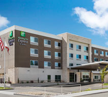Holiday Inn Express & Suites Ukiah Exterior