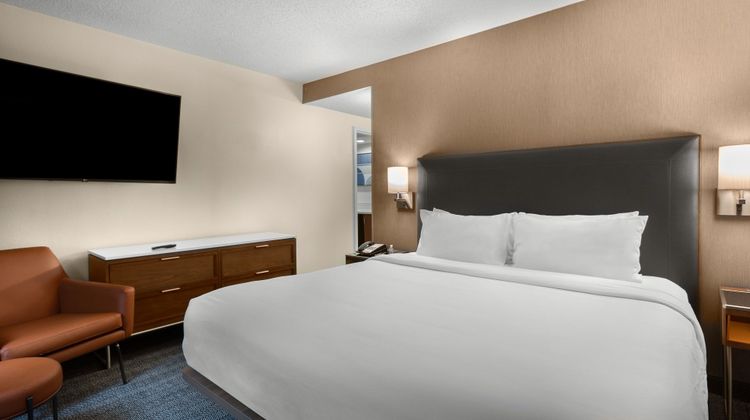 Courtyard Winston-Salem Hanes Mall Suite