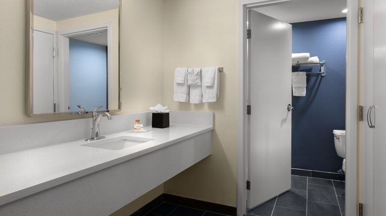 <b>Courtyard Winston-Salem Hanes Mall Suite</b>. Images powered by <a href="https://www.leonardoworldwide.com/" title="Leonardo Worldwide" target="_blank">Leonardo</a>.