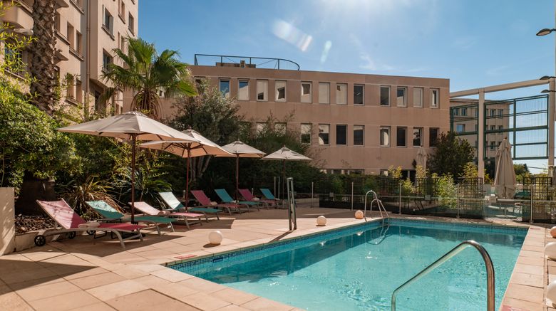 <b>Holiday Inn Toulon - City Centre Pool</b>. Images powered by <a href="https://www.leonardoworldwide.com/" title="Leonardo Worldwide" target="_blank">Leonardo</a>.